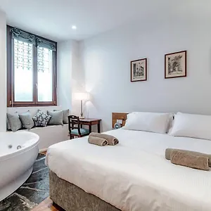  Apartment Lo Storico - The House Of Travelers